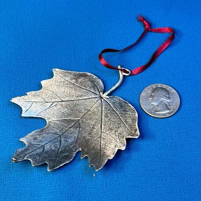 PEWTER-LIKE MAPLE LEAF ORNAMENT NICE DETAIL
