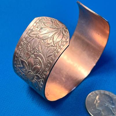 FLORAL PATTERN INCISED COPPER CUFF BRACELET