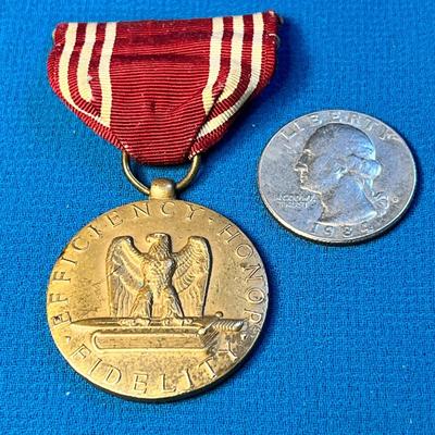 VINTAGE GOOD CONDUCT BADGE "EFFICIENCY-HONOR-FIDELITY"