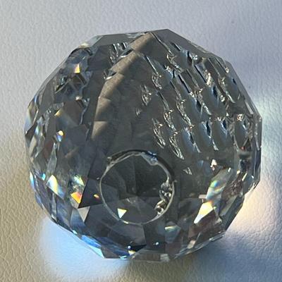 FACETED GLASS CRYSTAL ORB ORNAMENT