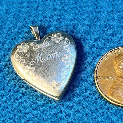 HEART SHAPED STERLING SILVER LOCKET PENDANT