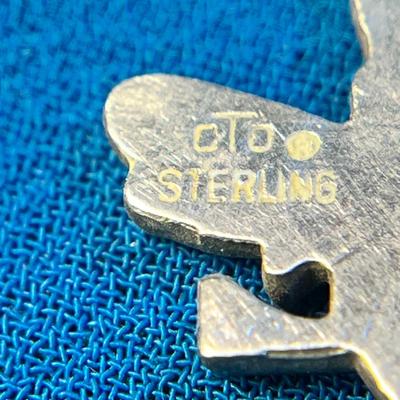 STERLING BEE w/ LETTER "E" CHARM