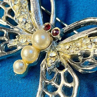 VINTAGE OPENWORK BUTTERFLY PIN w/FAUX PEARLS, RED RHINESTONE EYES