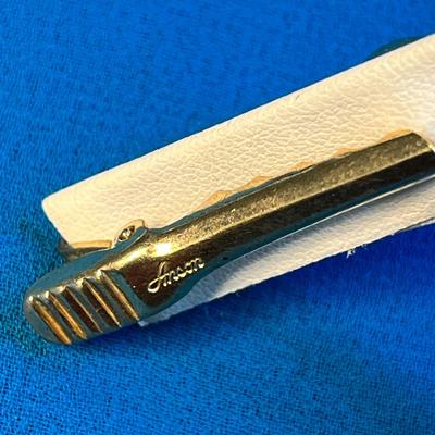 VINTAGE ANSON GOLD TONE TIE BAR w/ RHINESTONE ACCENT
