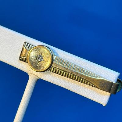VINTAGE ANSON GOLD TONE TIE BAR w/ RHINESTONE ACCENT