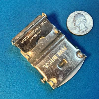 SILVER TONE BELT BUCKLE FOR 1-1/4" BELT