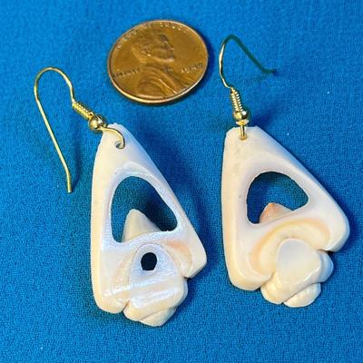 SLICED SEASHELL EARRINGS