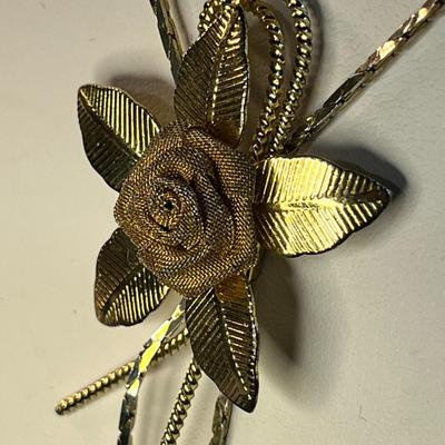GOLD TONE MESH ROSE, TEXTURED LEAVES BOLO STYLE NECKLACE