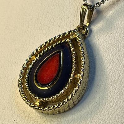 TEARDROP SHAPED PENDANT NECKLACE RED, PURPLE INSET by ACT II