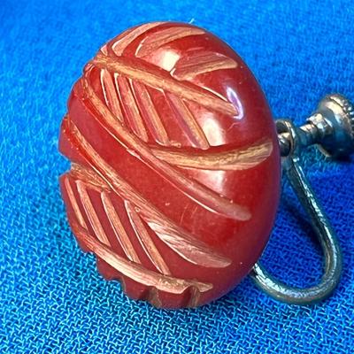 VINTAGE CARVED PLUM CHERRY BAKELITE BUTTON EARRINGS