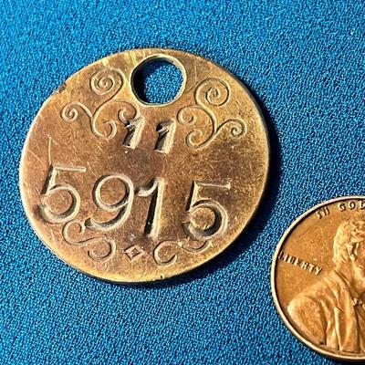 VINTAGE BRASS KEY OR ? TAG