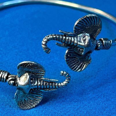 SILVER TONE ELEPHANT ENDS CUFF BRACELET