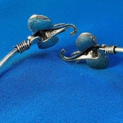 SILVER TONE ELEPHANT ENDS CUFF BRACELET