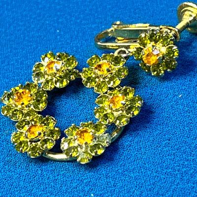 SPARKLY RHINESTONE FLOWER RING EARRINGS ORANGE AND LIGHT GREEN