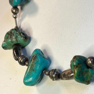 SILVER & TURQUOISE CHUNKS NECKLACE