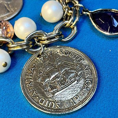CHUNKY CHARM BRACELET w/ GOLD TONE BRITISH COINS, FAUX PEARLS, FACETED GLASS BEADS