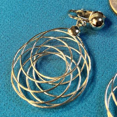 MULTI SILVER TONE HOOP/CIRCLES DANGLY EARRINGS