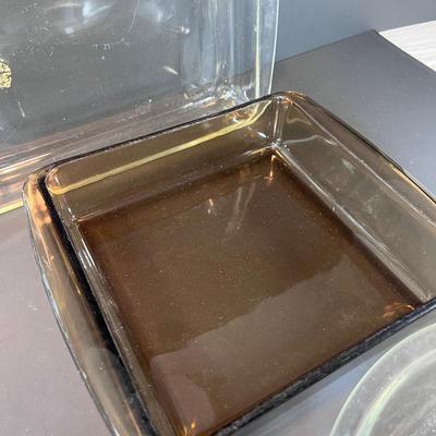 Vintage Pyrex baking glass pans