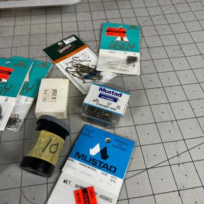 Lot of Fly Tie HOOKS, All New