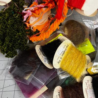 LAST BOX of Fly Tie: Thread, Yarn & Dubbing. 