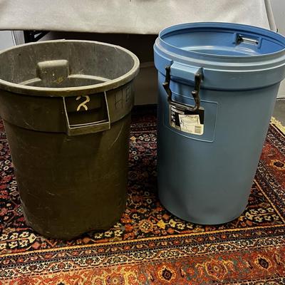 2 Garbage Cans 