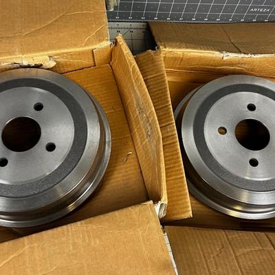 2- NEW BMW Brake Drums Beck/Arnley 083-1993