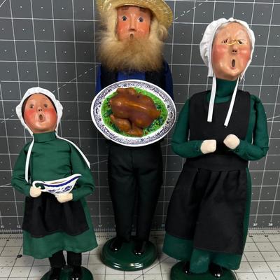 BYERS' Choice The Carolers of Amish Family, Signed 