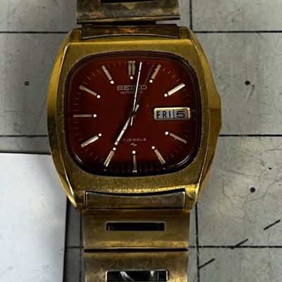 Seiko Day Date Wrist Watch Automatic 17 Jewel 