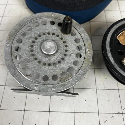 Vintage Sportcraft Fly Reel With Case and Pflueger Spool 