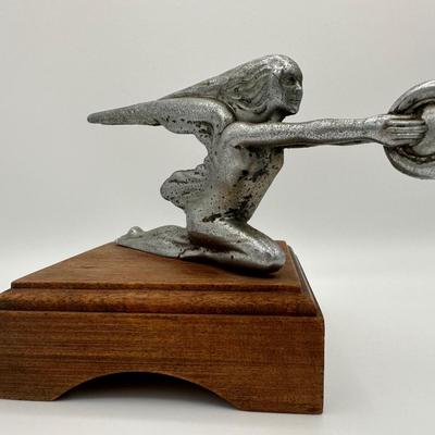 Vintage 1939-1940 Packard Super 8 Goddess of Speed Hood Ornament