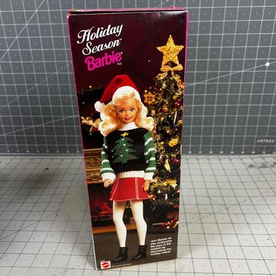 Holiday Season Barbie 1996 New in the Box 