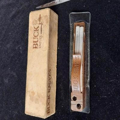 FILLET KNIFE WITH LEATHER SHEATH & BUCK MINI-SHARP MODEL # 140