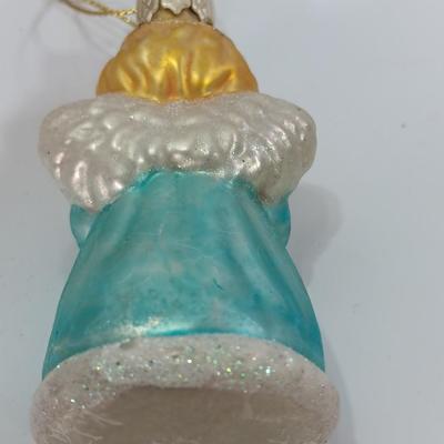 Little Angel figures ornaments and an Avon Peace candle