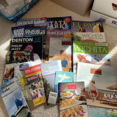 Travel maps and magazineâ€™s