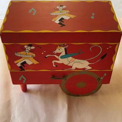 Musical jewelry box