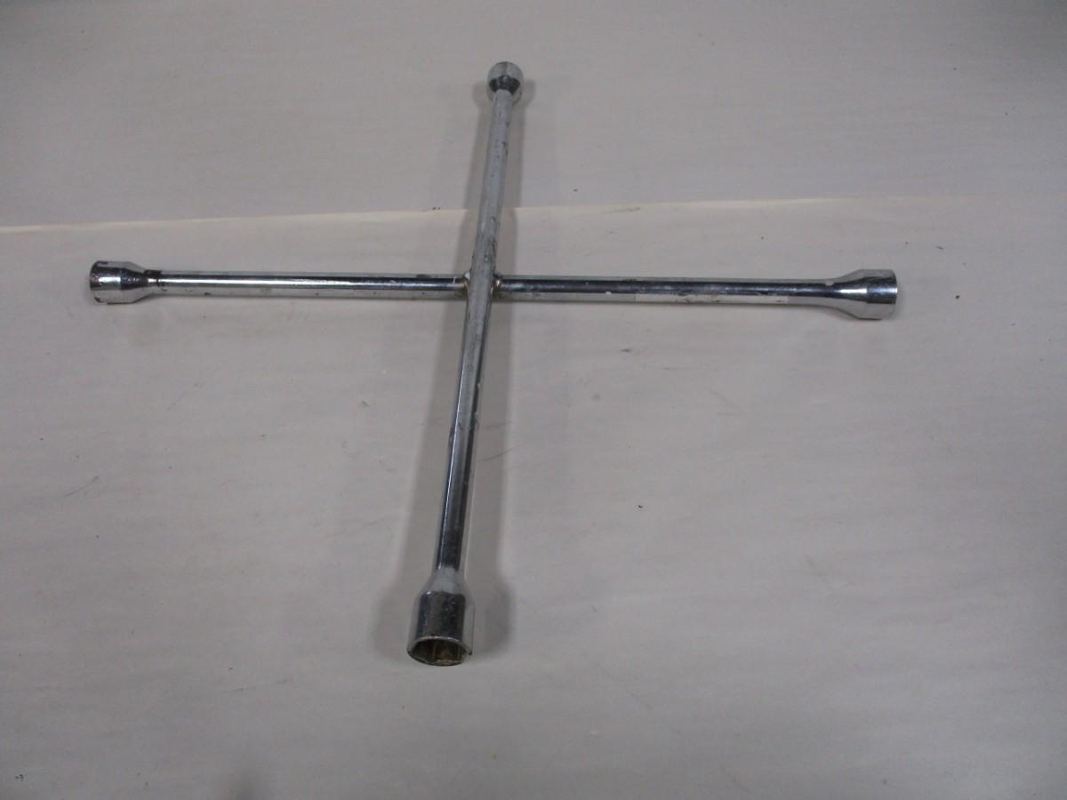 Lug Nut Wrench