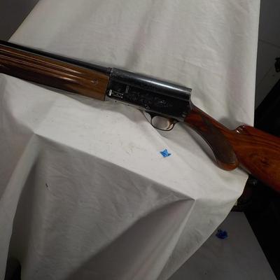 Vintage Browning "Sweet Sixteen" 16 ga. shot gun , est $300 to $700.