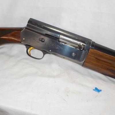 Vintage Browning "Sweet Sixteen" 16 ga. shot gun , est $300 to $700.