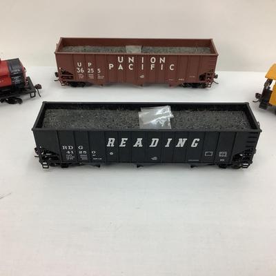 463 Bachman Electric Train Cars, Union Pacific with Silver Series Caboose