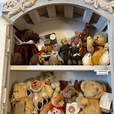 Boyds bear collection cabinet
