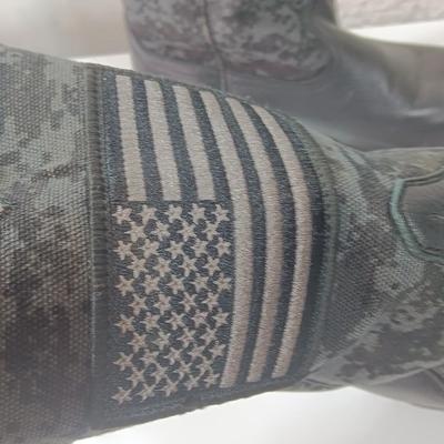 Men's Like new Ariat square toed Cowboy boots American flag Size 10D