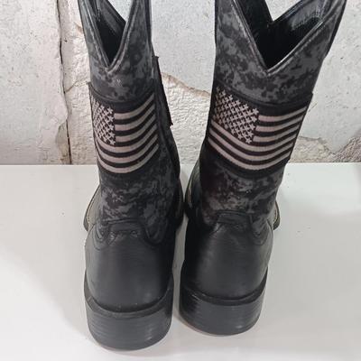 Men's Like new Ariat square toed Cowboy boots American flag Size 10D