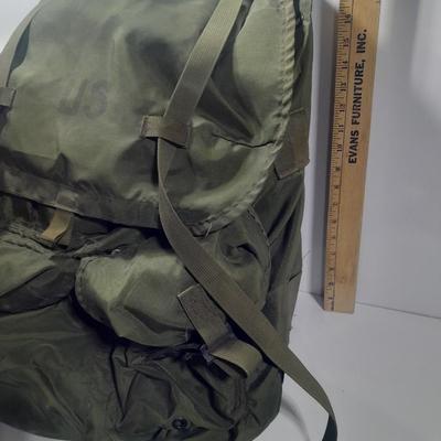 Military issued Army - metal framed backpack - GO bag