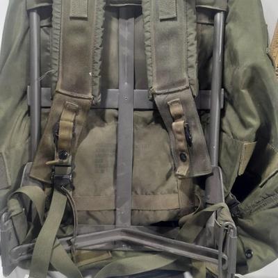 Military issued Army - metal framed backpack - GO bag
