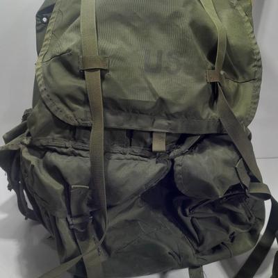 Military issued Army - metal framed backpack - GO bag