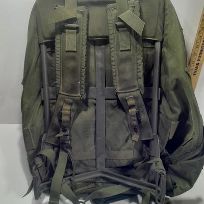Military issued Army - metal framed backpack - GO bag