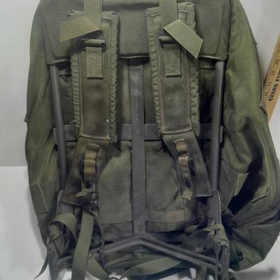 Military issued Army - metal framed backpack - GO bag