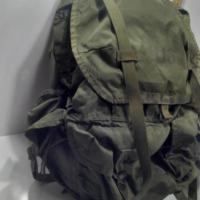 Military issued Army - metal framed backpack - GO bag
