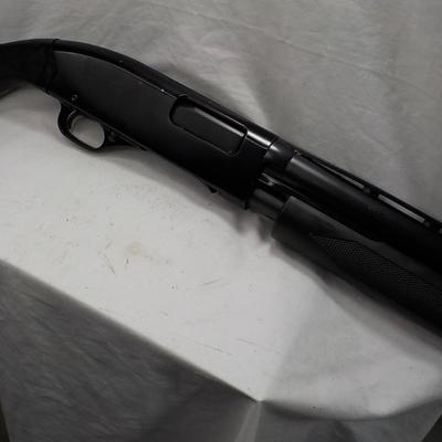Winchester Defender Model 1300 , 12 gauge , pump shot gun, 2.75 & 3 in./est.$300 to $500.