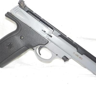 Smith & Wesson Sports Target 22 LR Cal. mod. 223-1 pistol SA. est. $150 to $300..